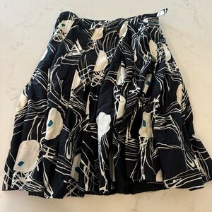 Marc Jacobs Pleated Skirt. Black White Blue Floral Pattern